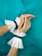 Белый манжеты на рукава ESCHO