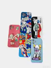 Алый чехол Kaws на iPhone 12, светящийся