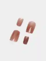 Бежевый накладные ногти с дизайном