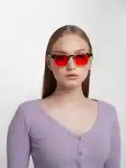 Красный солнцезащитные очки