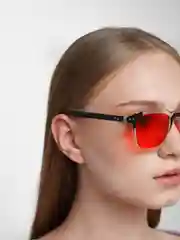 Красный солнцезащитные очки