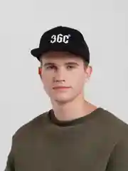 Бейсболка Trucker