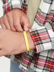 Желтый кожаный браслет, унисекс