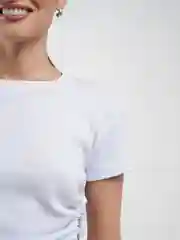 Белый топ на каждый день