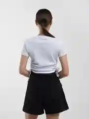 Белый топ на каждый день