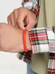 Красный кожаный браслет, унисекс