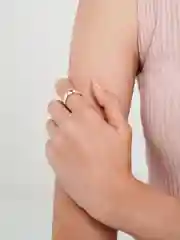 Белый кольцо Cердечки безразмерное