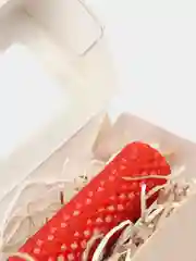 Красный свеча из вощины