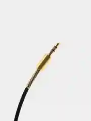 Черный аудиокабель  AUX jack 3,5 мм r-образная вилка