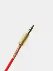 Белый аудиокабель  AUX jack 3,5 мм r-образная вилка