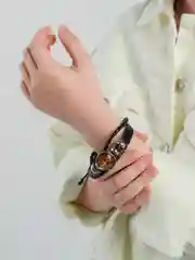 Вишнёвый браслет кожаный "Знаки зодиака", унисекс
