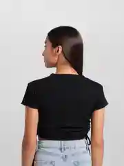 Черный топ на каждый день