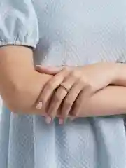 Кольцо с цирконом