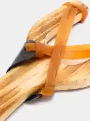 Бежевый рогатка деревянная