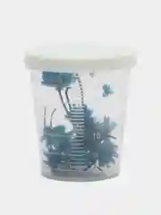 Синий сухоцветы в контейнере