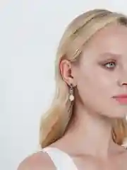 Серый серьги со стразами "Бант" на колечке