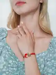 Красный браслет на руку "Сова"