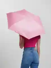 Розовый зонт в чехле