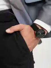 Черный часы молодежные