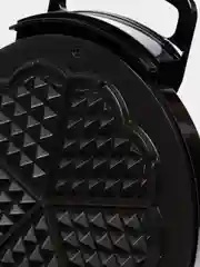 Черный вафельница электрическая BQ ST1001, с антипригарным покрытием, форма сердечек, 1200 Вт