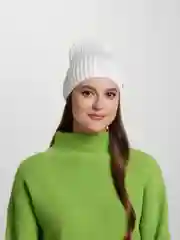 Белый шапка демисезонная ,шапка женская