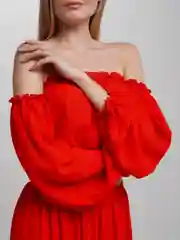 Алый пляжный костюм топ и юбка