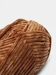 Светло-коричневый пряжа плюшевая YarnArt Dolce (ЯрнАрт Дольче)