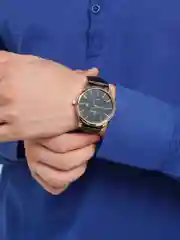 Бронзовый мужские наручные часы на кожаном ремешке