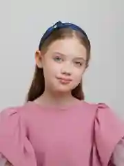 Синий ободок с бусиной для девочки