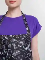 Красный фартук кухонный с двумя карманами