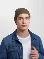 Хаки шапка мужская удлиненная, с утеплителем, вязаная