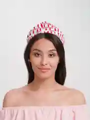 Красный кокошник