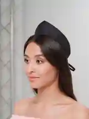 Черный кокошник