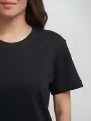 Черный футболка базовая