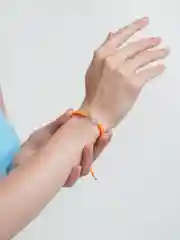 Медный браслет, красная нить