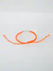 Медный браслет, красная нить