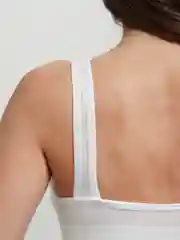 Белый топ базовый женский
