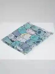 Зеленый платок с котами женский