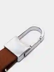 Горчичный брелок для ключей с карабином и кожаным ремешком