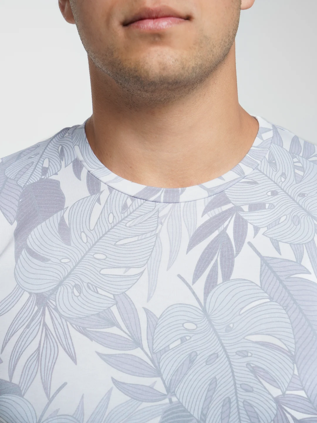 Футболка "Tropic white"