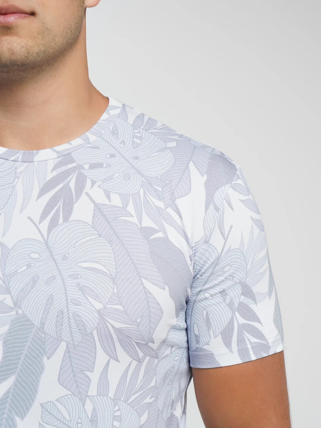 Футболка "Tropic white"