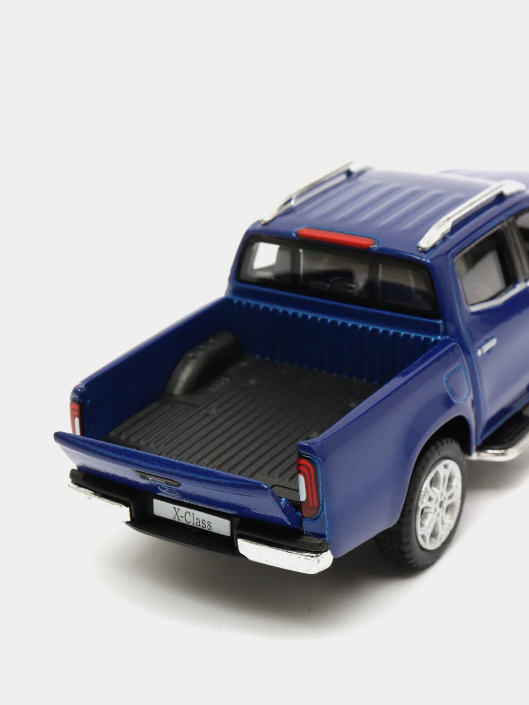 Синий металлическая машинка Mercedes-Benz X-Class 1/42 KT5410D