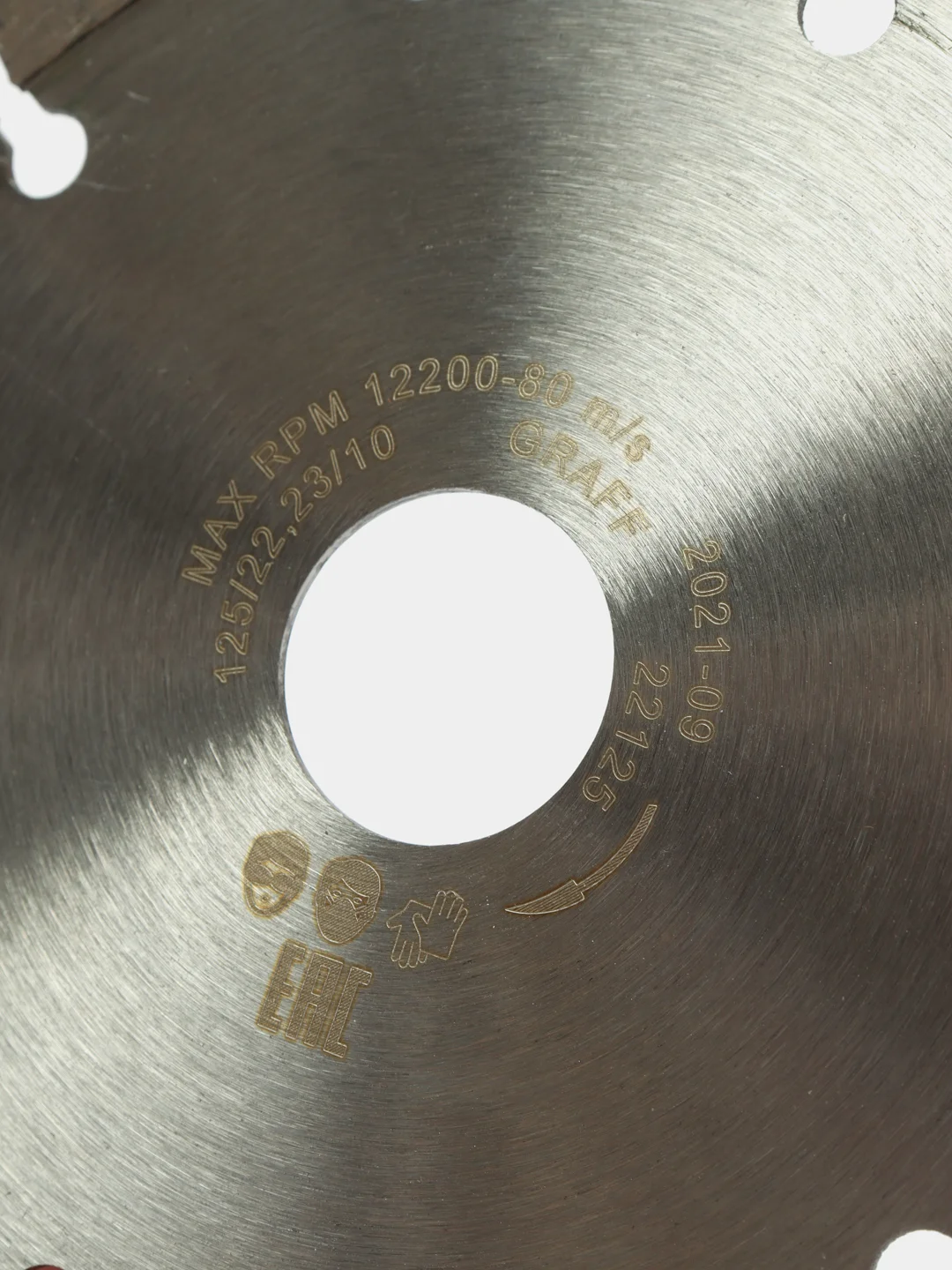 Алмазный отрезной диск по бетону и камню GRAFF, серия Master, 125 х 10 x 2,2 х 22,23 мм