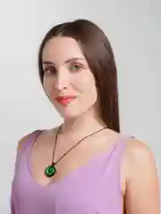 Цепочка со стеклянной подвеской в виде инопланетянина
