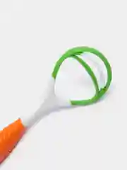 Оранжевый скребок для языка