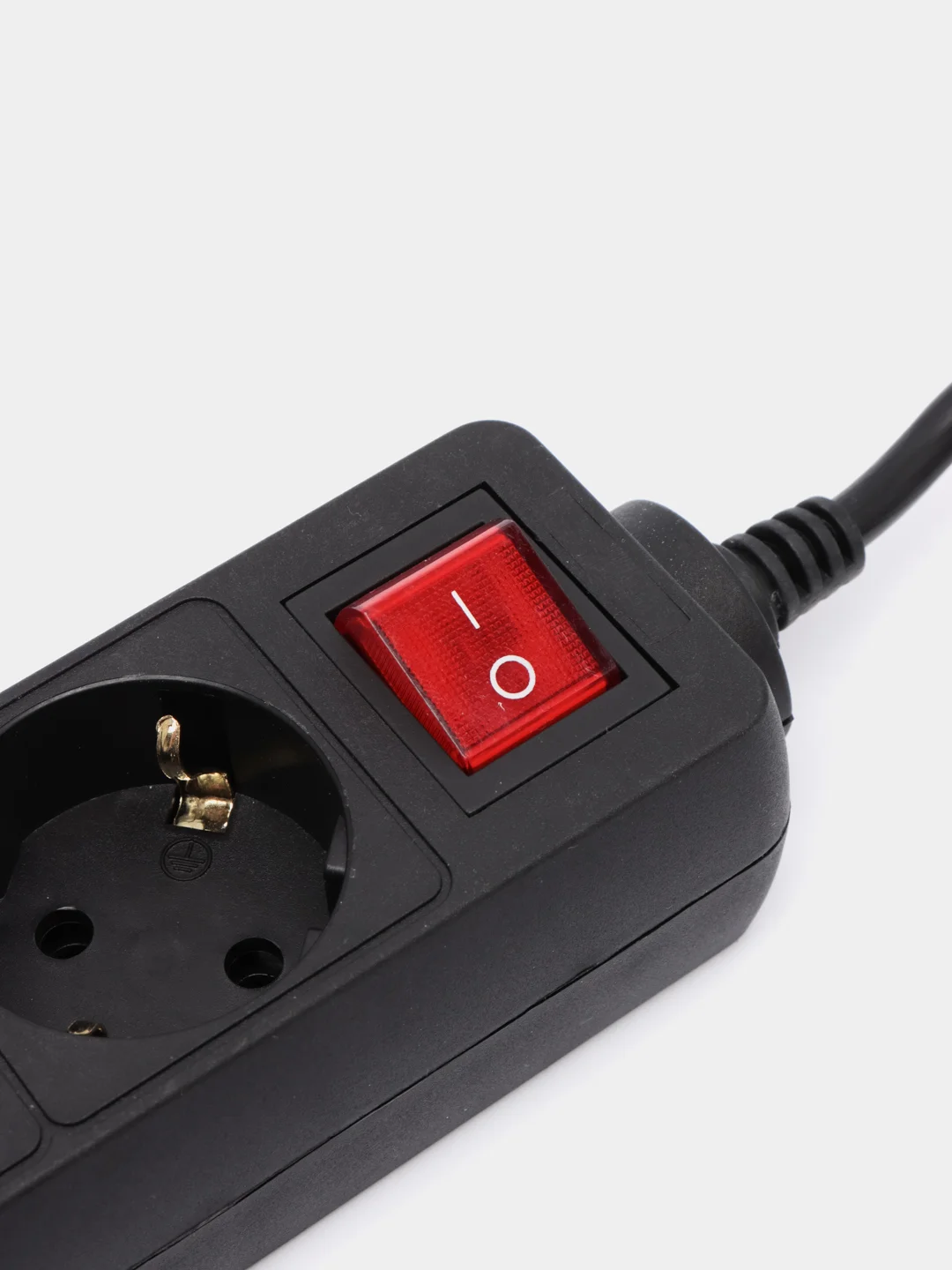 Черный сетевой удлинитель с кнопкой Perfeo "Powermate", 1,8 м