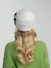 Молочный шапка женская, два цвета