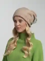 Бежевый шапка женская
