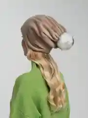 Бежевый шапка женская