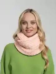 Розовый шарф женский, вязаный